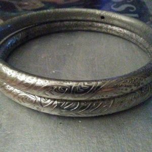 Vintage Silver metal round bracelets